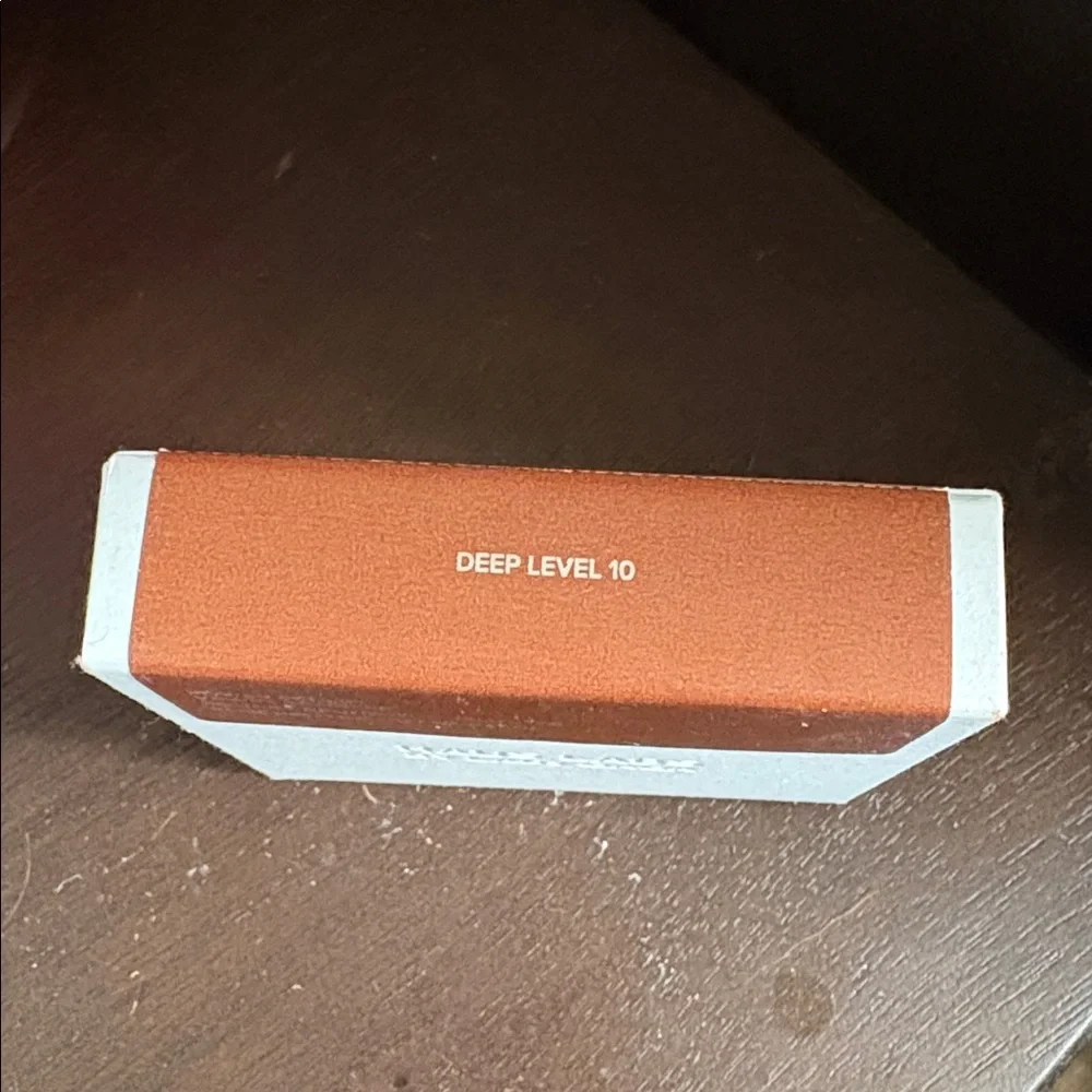 Haus Labs By Lady Gaga Power Sculpt Velvet Bronzer - Deep 10